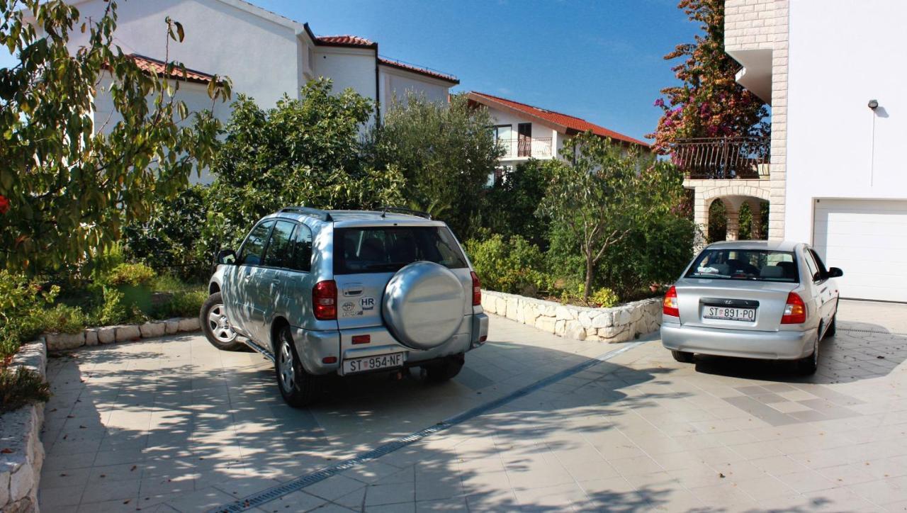 Apartments By The Sea Rastici, Ciovo - 2104 Τρογκίρ Εξωτερικό φωτογραφία