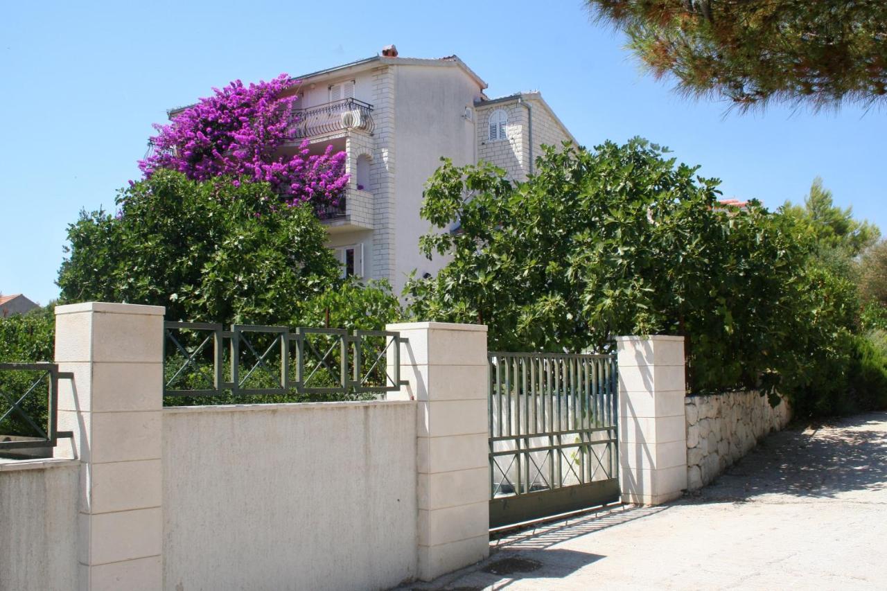 Apartments By The Sea Rastici, Ciovo - 2104 Τρογκίρ Εξωτερικό φωτογραφία