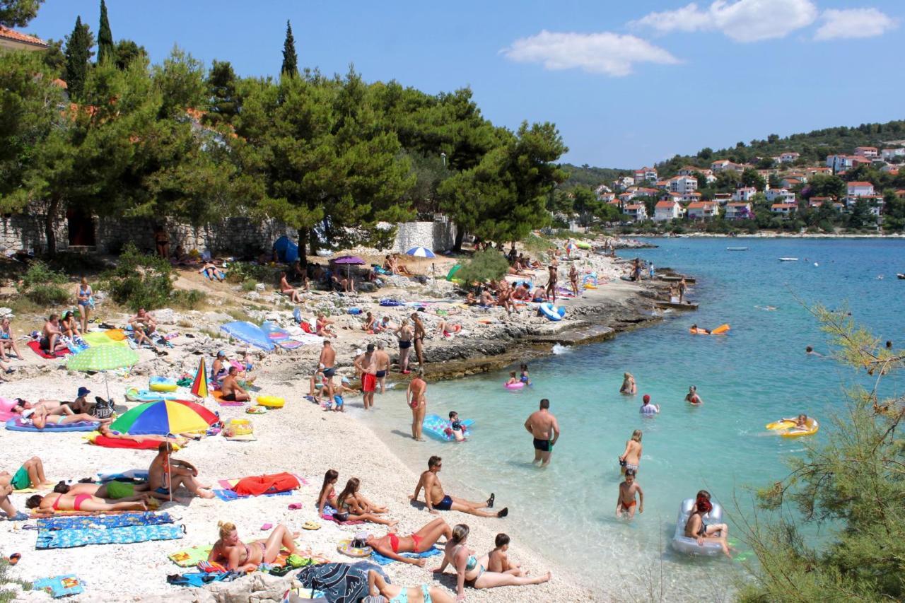Apartments By The Sea Rastici, Ciovo - 2104 Τρογκίρ Εξωτερικό φωτογραφία