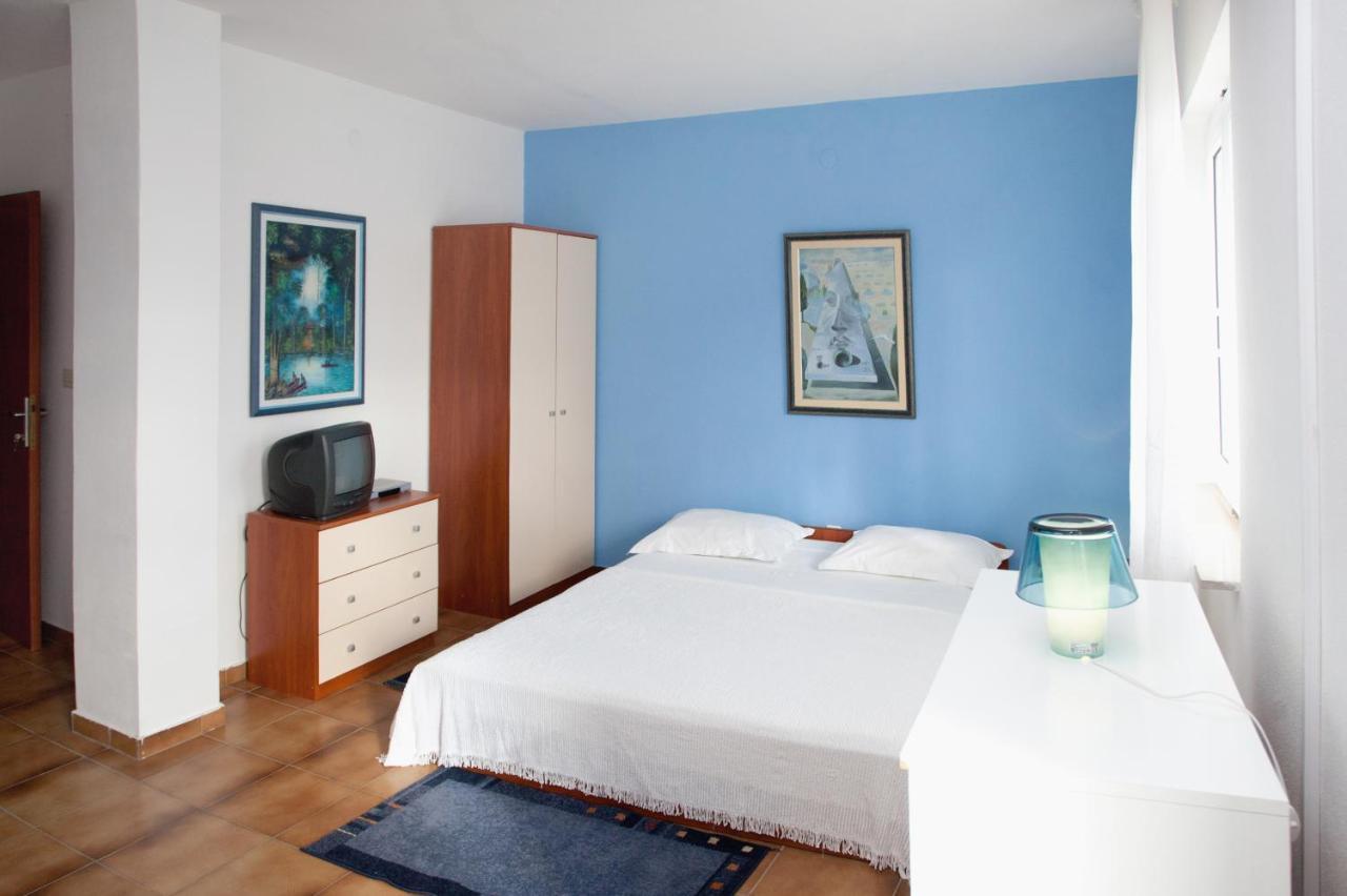 Apartments By The Sea Rastici, Ciovo - 2104 Τρογκίρ Εξωτερικό φωτογραφία