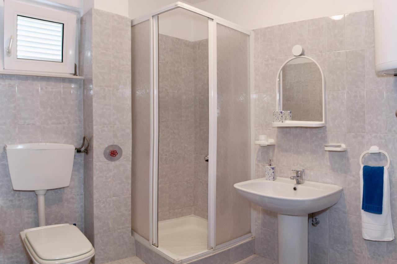 Apartments By The Sea Rastici, Ciovo - 2104 Τρογκίρ Εξωτερικό φωτογραφία